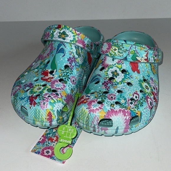 NWT Crocs Vera Bradley Disney’s The Little Mermaid Classic Clogs - Picture 4 of 8